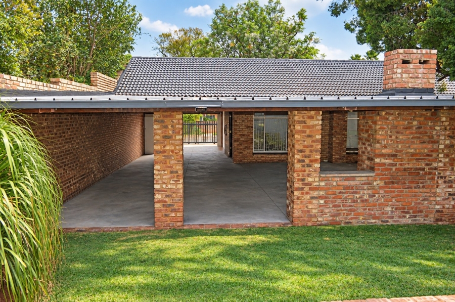 4 Bedroom Property for Sale in Doringkruin North West